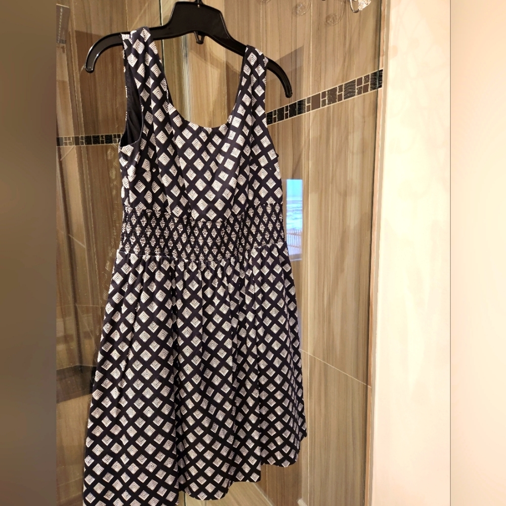 White House Black Market size 8 fully lined summer dress